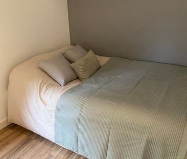 19 Whitegate Road, Huddersfield, HD4 - Photo 3