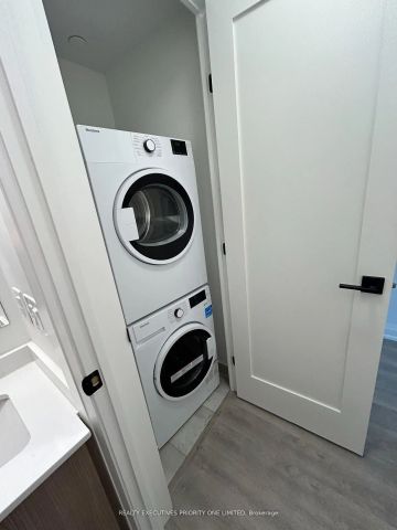 2369 Danforth Avenue #407 - Photo 4