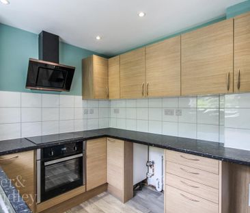 2 bedroom maisonette to rent - Photo 4