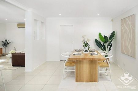 Stunning Family Living in "The Avenue" - Sunnybank Hills Primary Catchment! - Photo 5