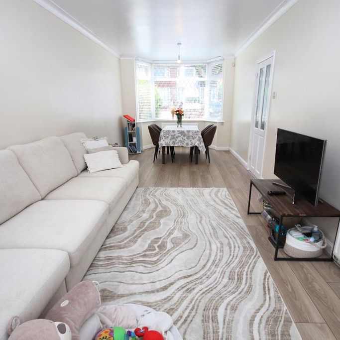 3 bedroom semi-detached house to rent - Photo 1