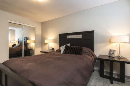 Birchgrove Manor - Photo 4