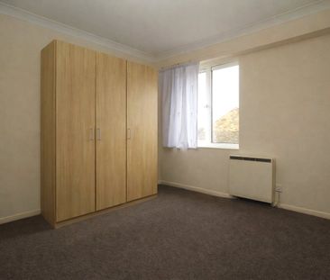 Mayday Road, Thornton Heath, CR7 7HP - Photo 1