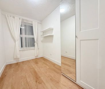 2 Bed Flat, Richmond Road, IG1 - Photo 3