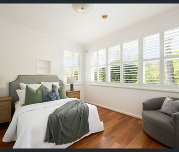 Fully Renovated Family Home - Peaceful and Convenient - Photo 5