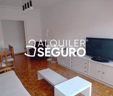 Piso en alquiler en Centro - Photo 2