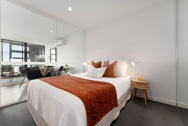 Stylish City-Fringe Living with Stunning Views - Photo 1
