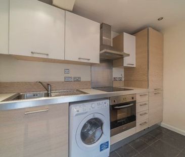 2 Bed Flat, Base, S1 - Photo 6