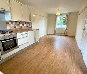 4 bedroom detached house to rent - Photo 4
