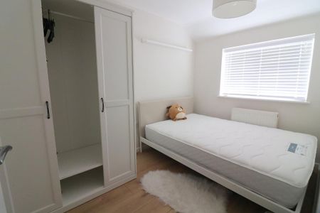 2 Bedroom Semi-Detached To Rent - Photo 4