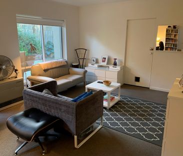 Glen Iris - Photo 1