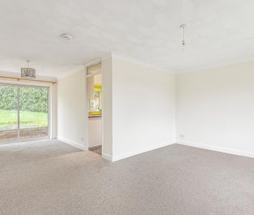 3 bedroom bungalow to rent - Photo 1