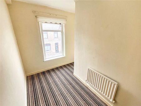 4 bedroom terraced house to rent - Photo 3