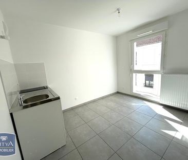 Location Appartement 1 pièce 20m² ST ETIENNE 42000 - Photo 1