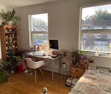 Room in a Shared House, Billington Road, SE14 - Photo 1