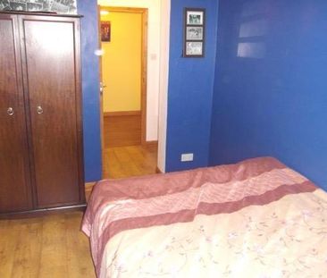 4 bedroom terraced house to rent - Photo 2