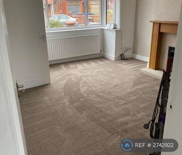 3 bedroom terraced house to rent - Photo 2