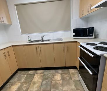 Just Bring Your Clothes -3 Bedroom Fully Furnished House - Photo 5