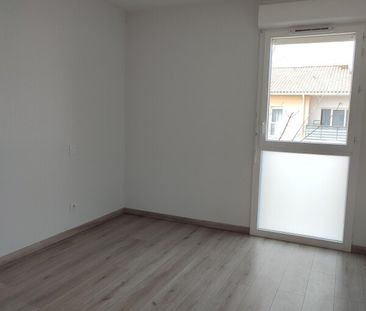 Location Appartement 2 pièces 44m² VILLENEUVE TOLOSANE 31270 - Photo 2