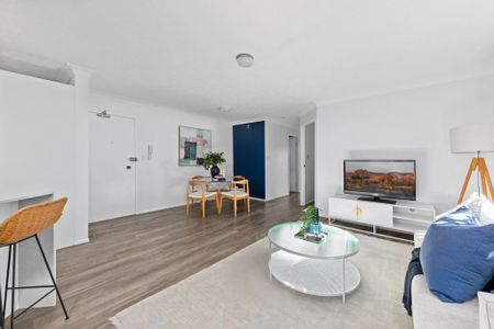 Beautiful Updated Unit - Photo 2