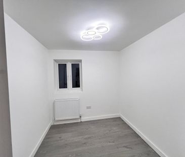 5 bedroom detached house to rent - Photo 4