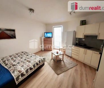 Světlý byt 1+kk/B s balkonem (27,8 m - Fotografie 5