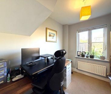 3 bedroom semi-detached house to rent - Photo 3