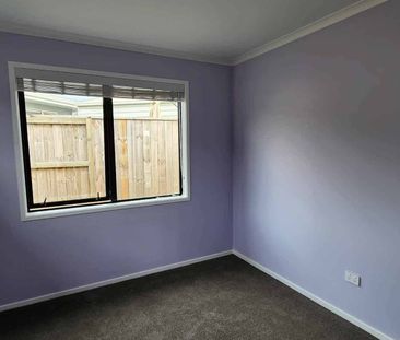 3 Bedrooms, 2 Bathrooms - Photo 4
