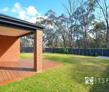 Modern, Spacious, Family Home - Photo 3