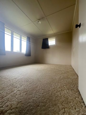 Awesome Value Three Bedrooms Plus Garage - Photo 4