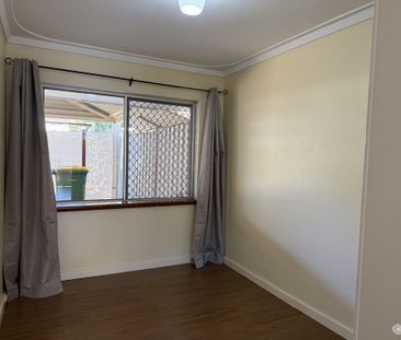2X1 HOME IN HOTSPOT LOCATION!!! - Photo 2