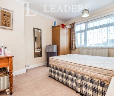 3 bedroom house to rent Bruce Avenue, BN11 - Photo 4