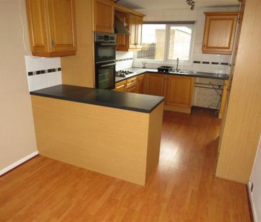 3 bedroom terraced house to rent - Photo 4