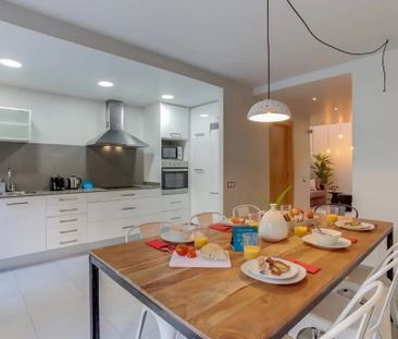 Carrer del Callao, Barcelona, Catalonia 08014 - Photo 2