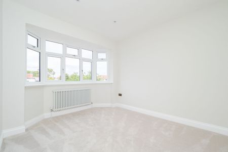 4 bedroom mid terraced house to rent, - Photo 3