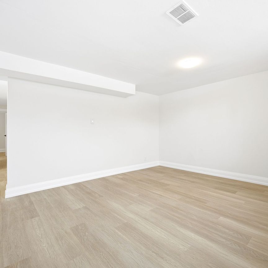 For Lease - 39 Penhurst Avenue Unit# 1, Toronto, Ontario - Photo 1