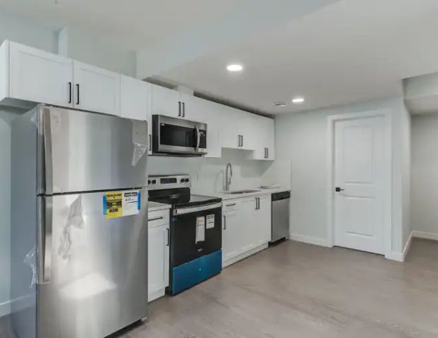One Bedroom Legal Suite-Separate Side Entrance in Chappelle | Edmonton - Photo 1