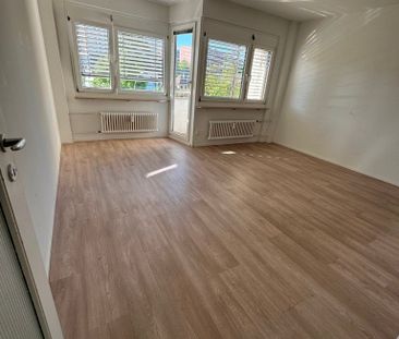 Helle 1-Zimmer-Wohnung mit Balkon - Nähe Zoo Basel - Photo 2