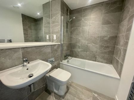 Fifty5ive building, Queen Way, Salford - Photo 4