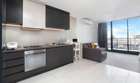 CONTEMPORARY COMFORT IN OAKLEIGH - Photo 5