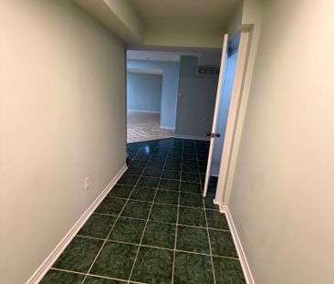 For Lease - 47 Earl Grey Crescent, Brampton, Ontario - Photo 3