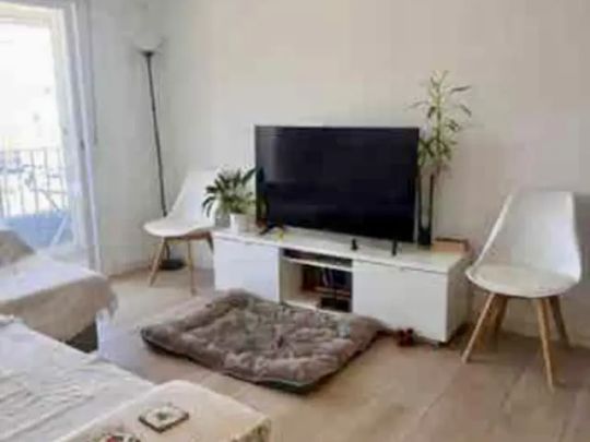 Apartamento en alquiler en Huerta de La Reina-Arruzafilla-Parque Figueroa-Noreña - Photo 1