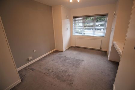 2 bed flat to rent in Stonegrove, Edgware, HA8 - Photo 4