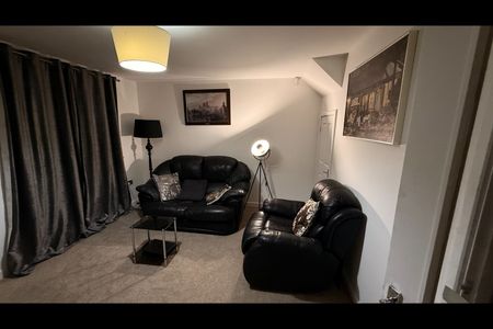 3 Bed Terraced House, Quarryfield Road, S9 - Photo 2