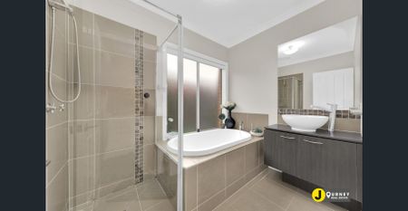 🏡 Modern Living in a Prime Craigieburn Location! - Photo 5