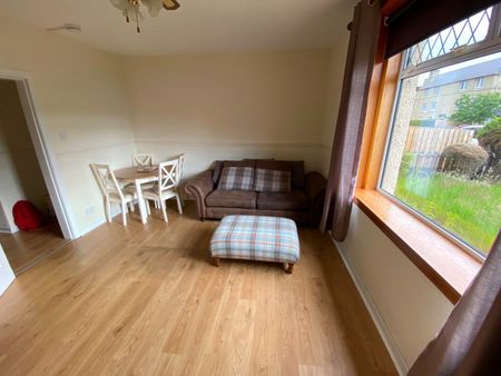 2 Bed Flat, Hutchison Road, EH14 - Photo 4