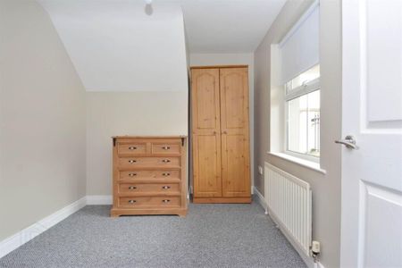 1 Lesley Court, 25 Stockmans Lane, Belfast, BT9 7JA - Photo 3