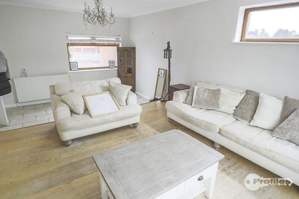 4 bedroom detached house to rent - Photo 1
