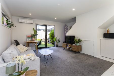 City living 1 x bedroom apartment fully furnished. - Photo 4