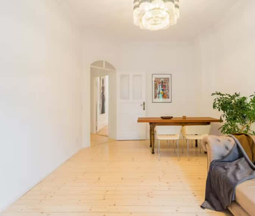 100 sqm! Charming 3 rooms+balcony Friedrichshain - Photo 3